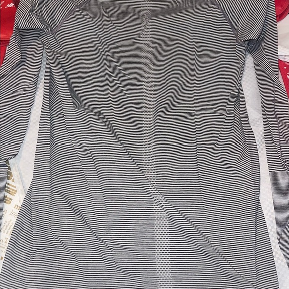 Lululemon Swiftly 2.0 Top. Long Sleeve. Wee are From Space Micro Stripe. Size 10 - Picture 11 of 11